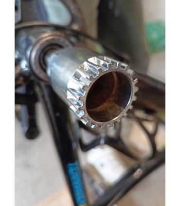 Klucz rowerowy do supportu serwisowanie roweru